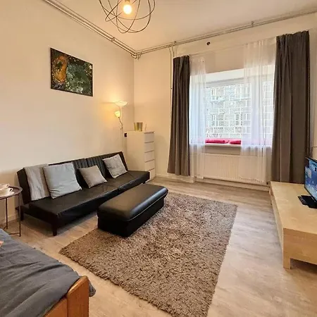 Apartment Center Near Harbour And Old Town